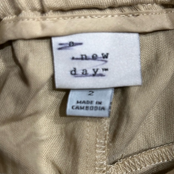 a new day women’s Khaki tan pants size 2 nwt - Picture 2 of 6